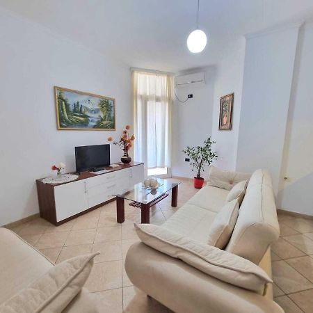 Friendly Apartment Golem Kültér fotó